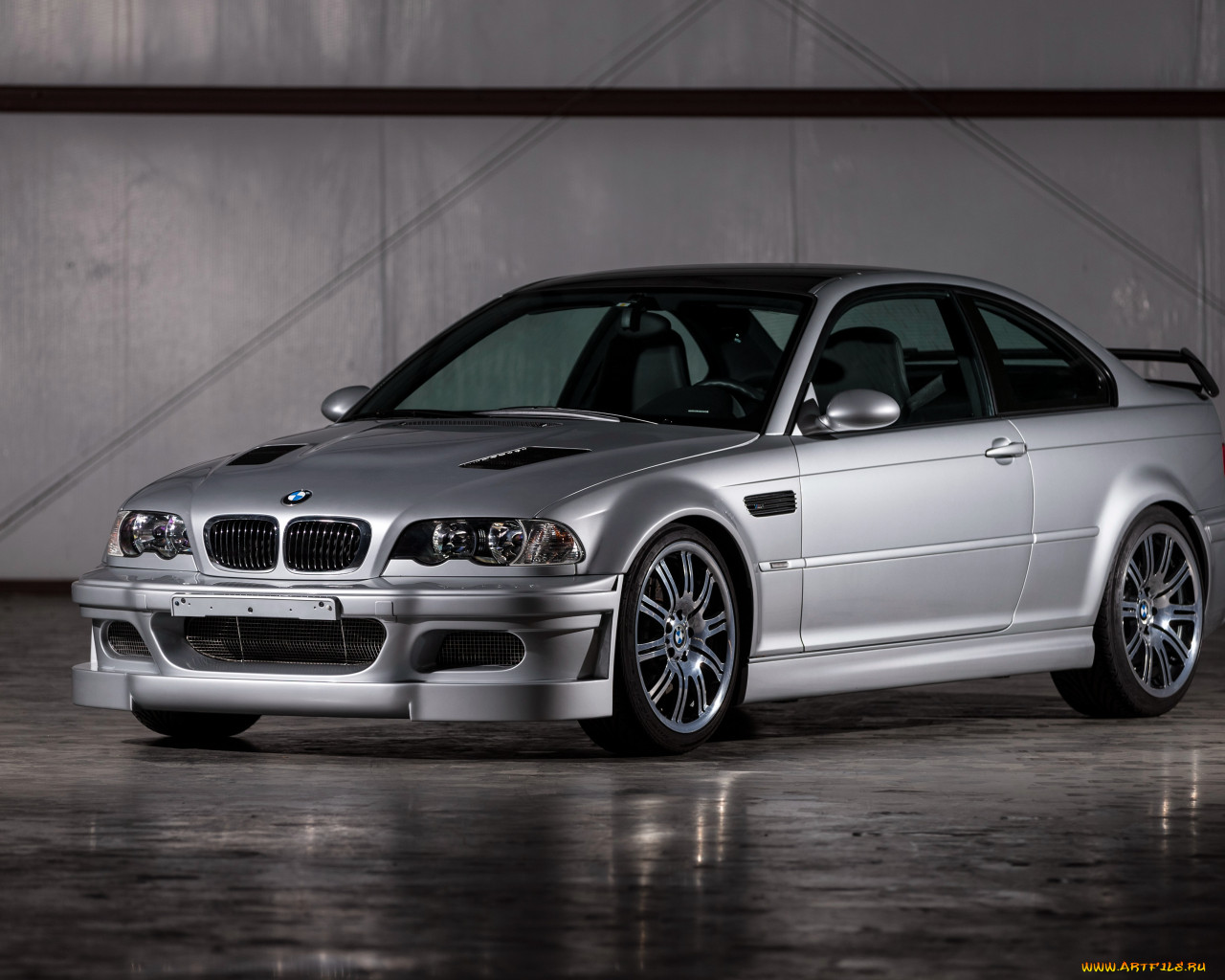 BMW m3 GTR Race car